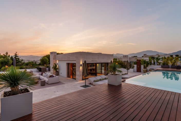 Image No.31-4 Bed Property for sale